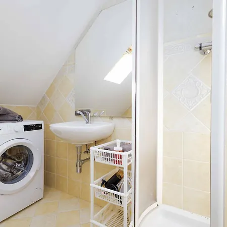 Apartment Old Town Charles Budweis