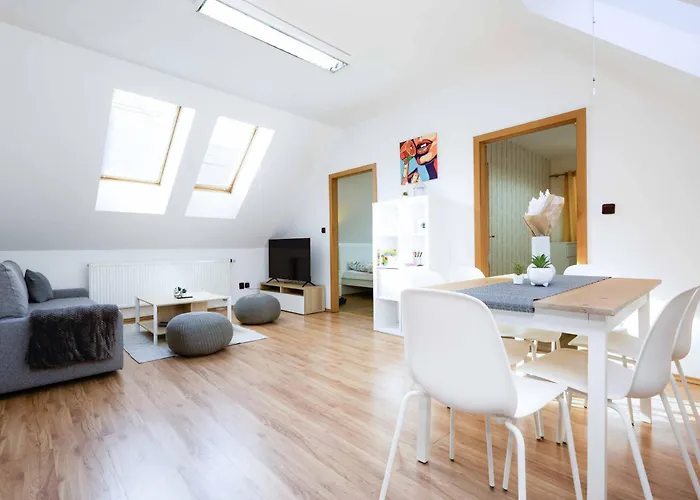 Old Town Charles * 체스케부데요비체