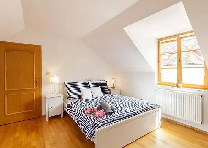 Old Town Charles 아파트